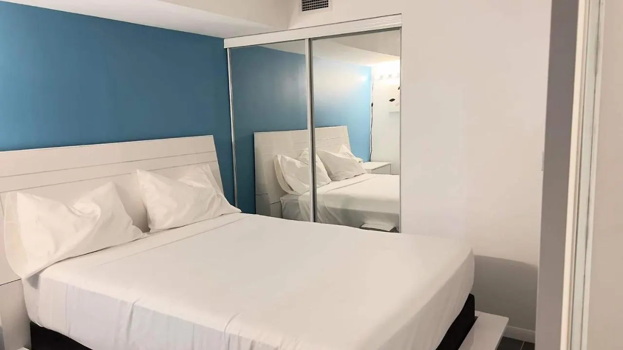 Apartment Lovely- 1 Bedroom Condo With Pool Toronto